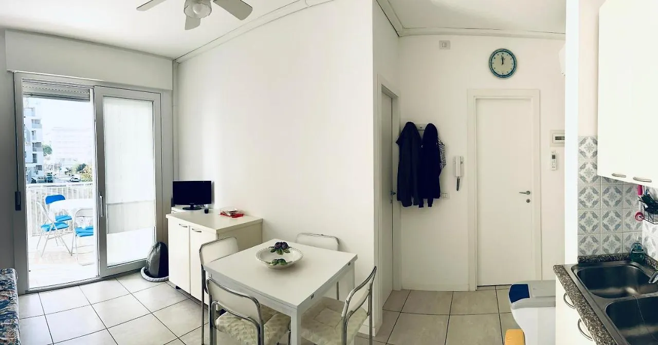 Modern Apartment Near The Beach In Jesolo Italy 0*, Lido di Jesolo