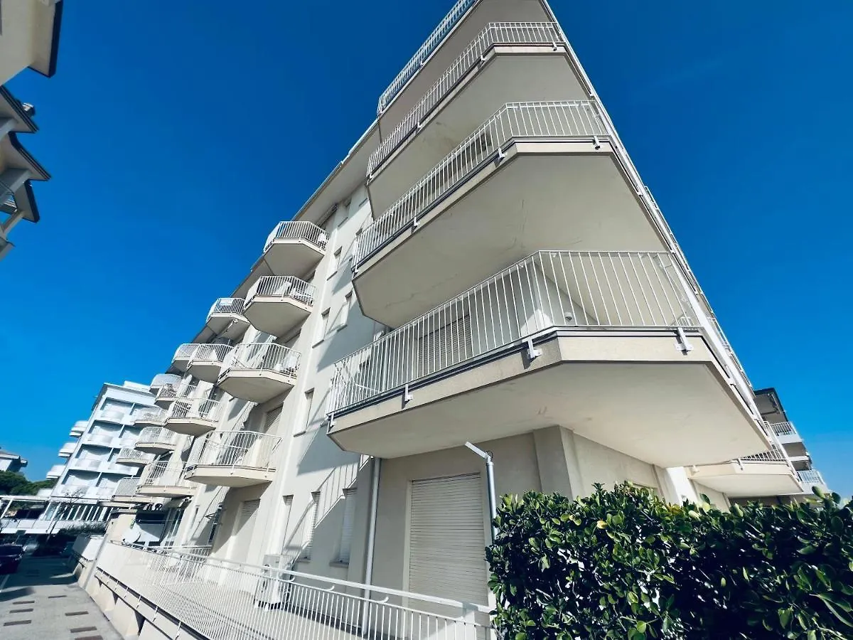 Modern Apartment Near The Beach In Jesolo Italy
