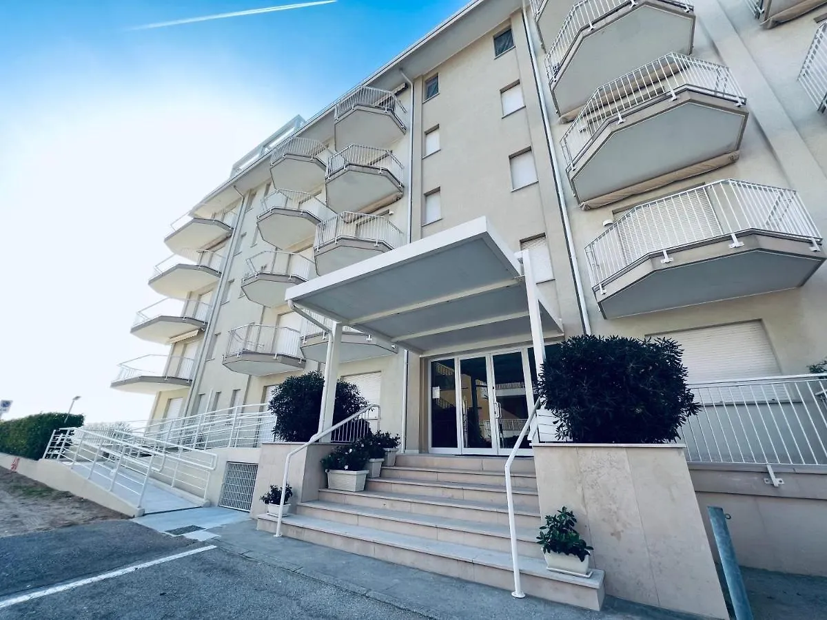 Modern Apartment Near The Beach In Jesolo Italy